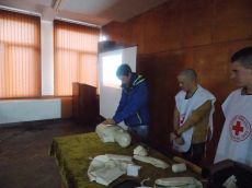 БМЧК ЛОВЕЧ ОБУЧИ УЧЕНИЦИ ОТ ПГМЕТ ПО ПЪРВА ДОЛЕКАРСКА ПОМОЩ